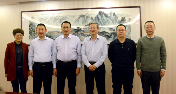 2月15日，省律协一届三次监事会议在兰州召开。监事长朱万润主持会议。 会议安排部署了省律协监事会2017年工作，同时研究确定了监事会成员具体联络省律协各专门委员会、专业委员会事宜，并提出监事会成员在各