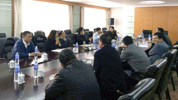 3月18日，省律协“维护律师执业权利中心、投诉受理查处中心”揭牌仪式在兰州饭店举行，同时省律协纪律委员会召开了工作会议，省律协副会长赵耀、王金贵出席了会议?；嵋橛杉吐晌被嶂魅嗡镡僦鞒?。