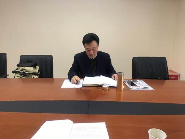 3月9日下午，甘肃省律师协会直属分会召开三届一次会长办公会，这次会议也是省律协直属分会换届后班子成员召开的第一次会议。省律协直属分会会长、副会长、秘书长副秘书长参加了会议，会议由甘肃省律师协会副会长、