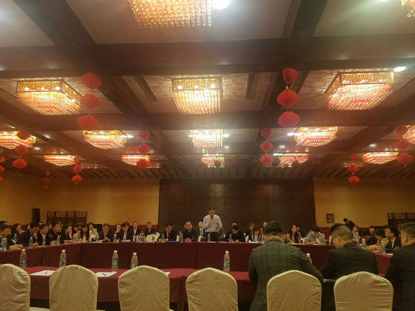 ４月２１日至２７日，中华全国律师协会青年律师领军人才训练营第九期、第十期在北京百望山下正式开营。经过层层遴选，我有幸被甘肃省律协选派作为第十期的学员参加了此次封闭培训。短短的６天，与来自３１个省、市、