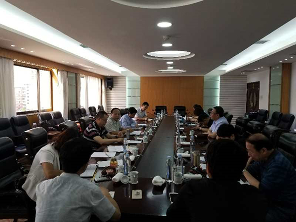 2018年6月6日，省律师协会惩戒委员会第四次全体会议在兰州举行。惩戒委员会主任孙赓主持了会议。