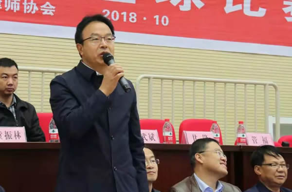 为进一步加强我省律师行业文化建设，展现我省律师良好的精神面貌，营造积极向上、奋发有为的氛围，10月13日，由甘肃省律师协会主办、天水市律师协会承办的甘肃律师行业首届篮球比赛在天水拉开帷幕。