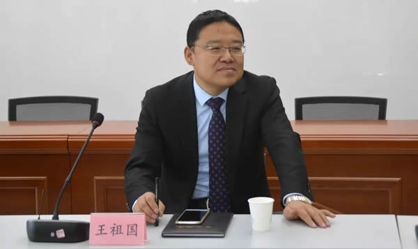 10月27日下午，省律协涉法涉诉信访案件工作委员会2018年年会在省律协会议室召开。省律协副会长、委员会主任王祖国致辞。省律协监事会监事王力，委员会副主任白天保、王春梅、邹世语及委员会委员近25人参加