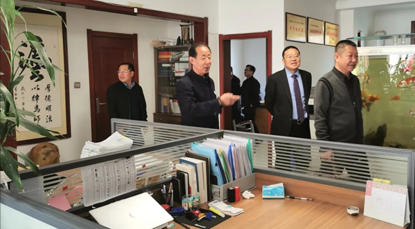 为全面落实厅党委、律师行业党委和省律协今年各项工作任务要求，进一步推动全省律师行业党建工作、突出问题专项整治活动、律师事务所档案管理工作和案件评查工作深入开展，10月22日，省律协副会长王祖国，甘肃律