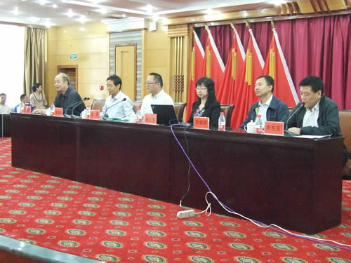 9月13日至14日,省律协民商专委会、女律师专委会2014年年会及武威律师培训班在武威召开。武威市律协会长李生玉主持开班仪式，武威市司法局纪检组长胡雪琦代表武威市司法局致辞并在开班仪式上发表了热情洋溢