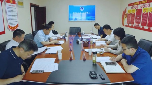 6月26日，省律协召开七届二次理事会。省律协会长赵耀主持会议。在兰的省律协副会长王金贵、王祖国、雷声等班子成员线下参加了会议。省律协监事长陈玉萍应邀到会监督?；嵋橄殖∫蚴芤咔橛跋?，为确保健康安全，本次