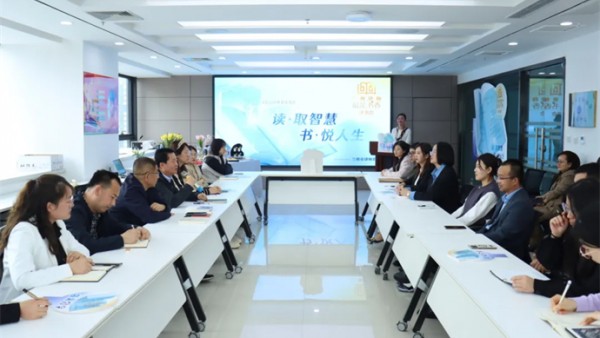 全民阅读，书香为伴。2024年4月22日，兰州市律师协会举办兰州律师“最是书香”读书会。兰州市律师协会会长陈灿致辞。他希望通过读书会的方式为兰州律师架起学习交流的平台，同时，全市律师要抓学习促提升，积